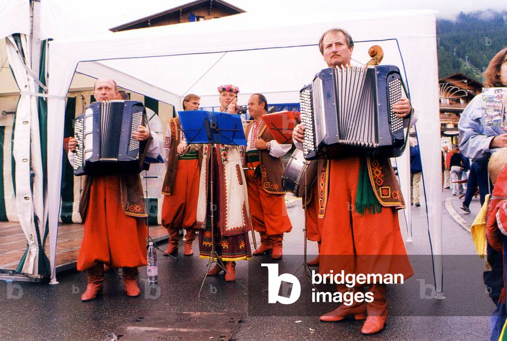 Ukrainian musicians in traditional