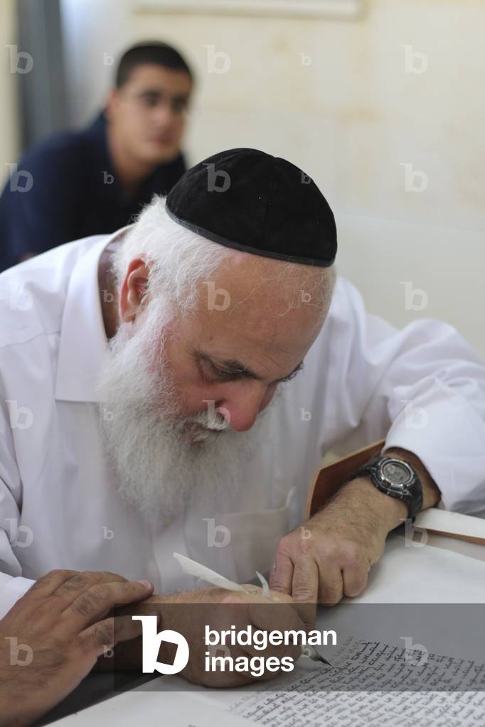Torah scribe