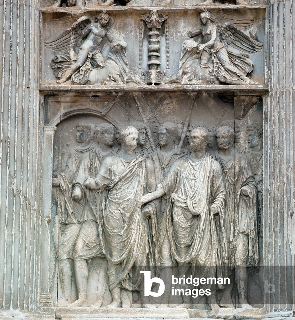 L'imperatore Traiano (Traiano o Traiano) (53-120) si reca al foro al suo ritorno dalla Germania nel 99 d.C. da