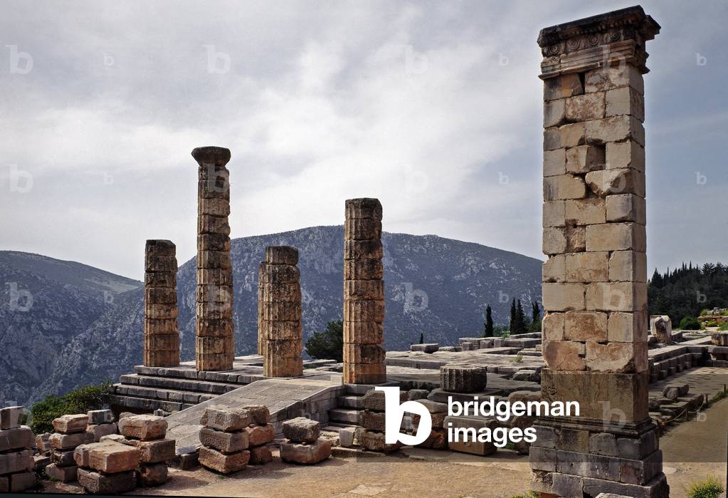 View of the four columns of the temple of Apollo, 370 BC (photography)