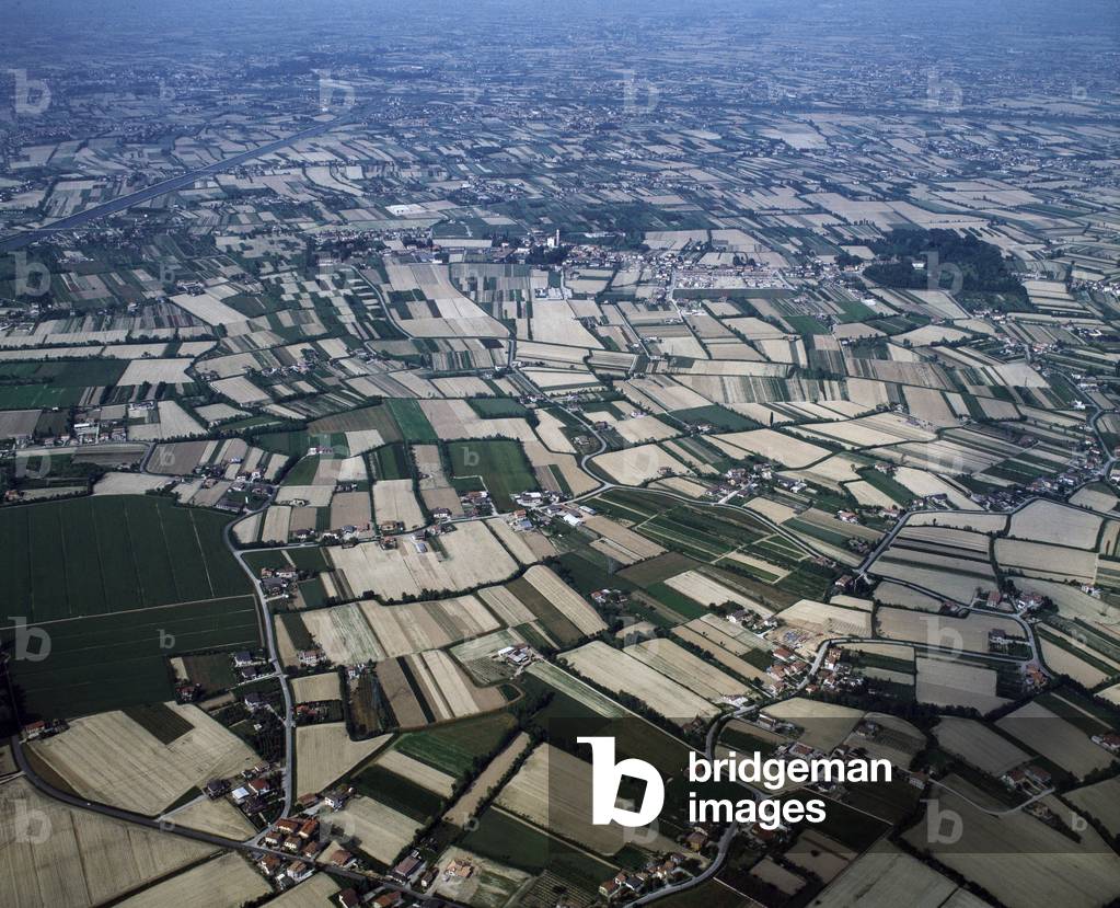 Aerial view of cultures between the cities of Padua and Venice (photography)