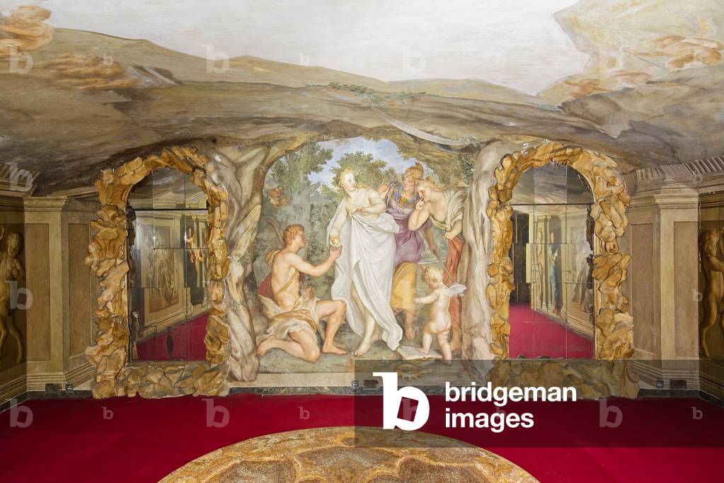 Fresco in the “cave” depicting the myth of Paris, 1710
