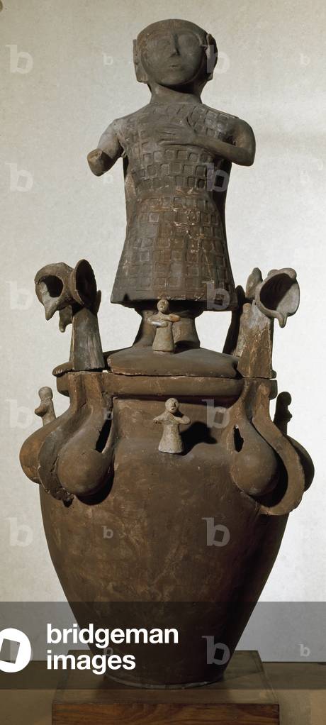 Paolozzi vase from an ossuary. 7th century BC (clay)