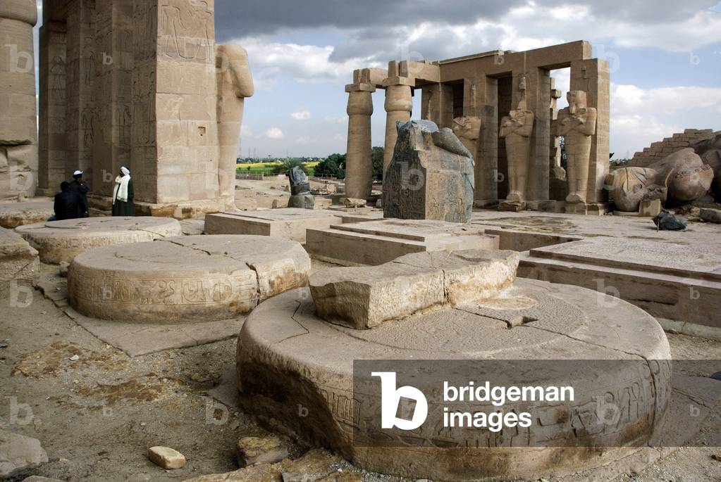 Eastern colonnade of the Ramasseum (photography)