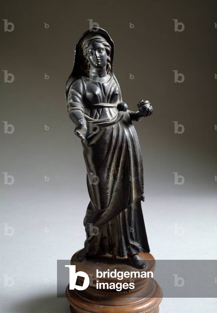 Etruscan civilization: “” offeror figure”” bronze sculpture, coming from Montalcino, Italy 300 BC Dim 26 cm (Etruscan art, offering woman, bronze sculpture, from Montalcino, Italy, 300 BC, Dim 26 cm) Florence, Museo Archeologico