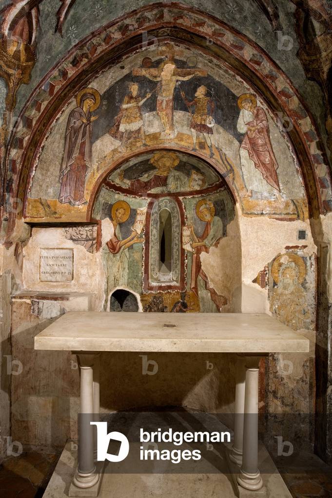 View of the apse decorated with frescoes, 13th century (photography)
