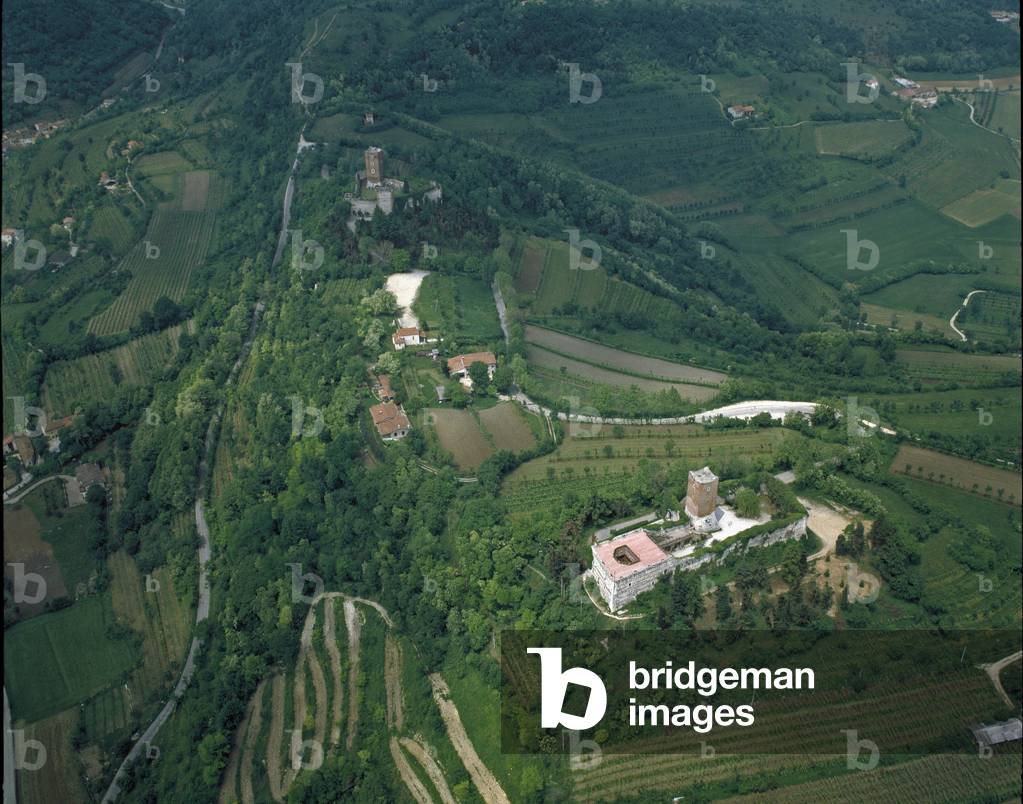 Aerial view of the Vallee dell'Agno with the castles of Bellaguardia and della Villa related to the legend of Romeo and Juliet (photography)