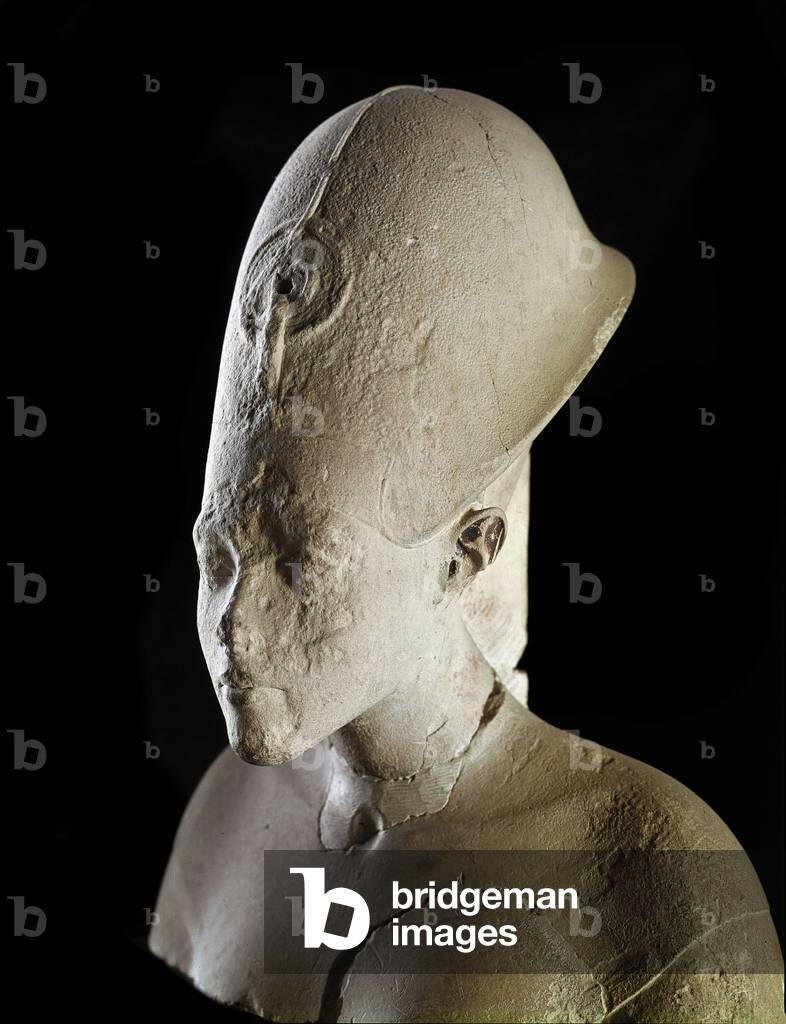 Bust of Pharaoh Akhenaton (Amenophis IV). 18th dynasty (1550-1295 BC). From Tell el Amarna. Paris, Louvre Museum
