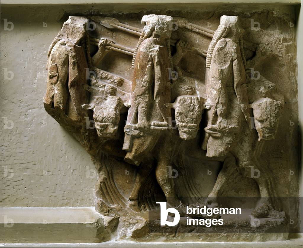 Greek art: representation of Castor, Pollux and Idas. Carved relief of the Tresor of Sicyone (or Sicyonians). 560 BC. Delphi, archeological museum
