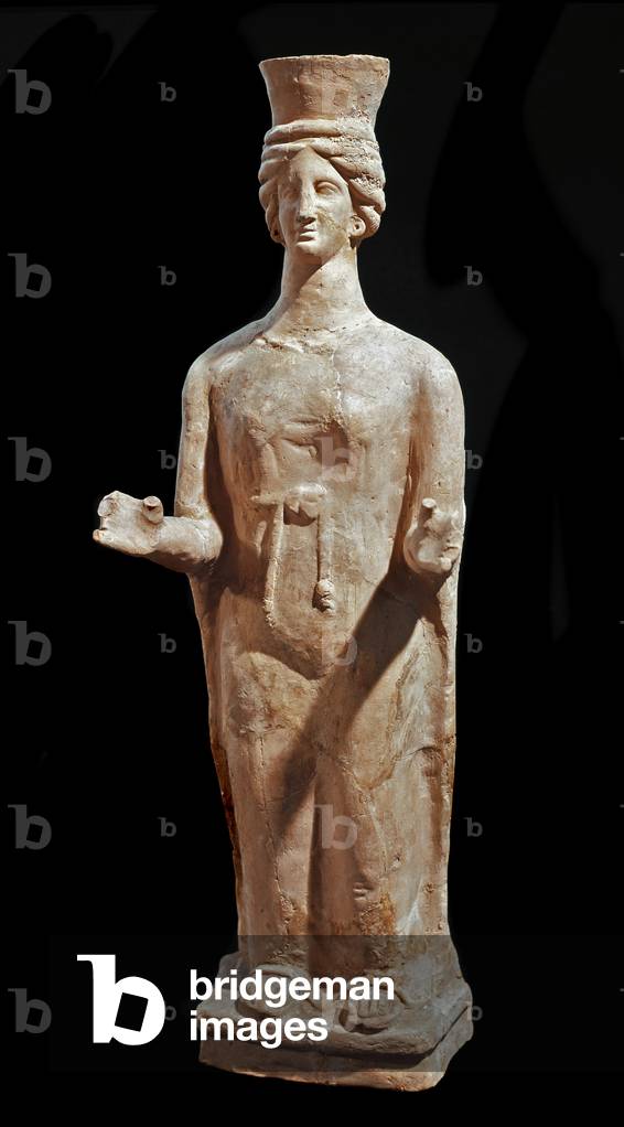 Statuette of woman, 7th-6th century BC (terracotta sculpture)