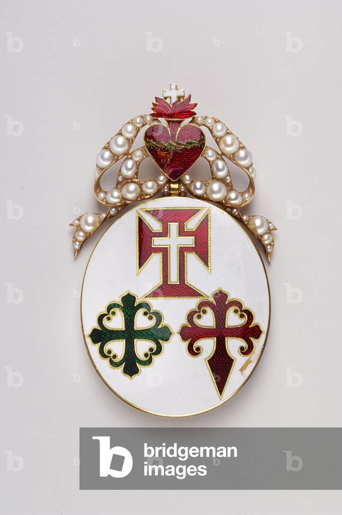 Portugal - Grand Cross Ribbon of the Three Orders: Grand Cross badge of the Three Orders probably belonged to Mary II of Bragance (1819-1853), Queen of Portugal - Model for Lady - 1800-1850 - Gold with Emals and Pearls - H: 8 cm; W: 4.7 cm; Weight: 44 g - Private Collection