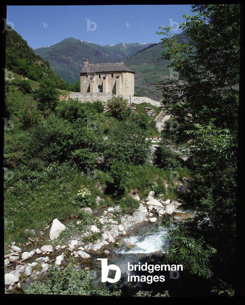 View of chapel of st Pelegrin, Arties (photography)