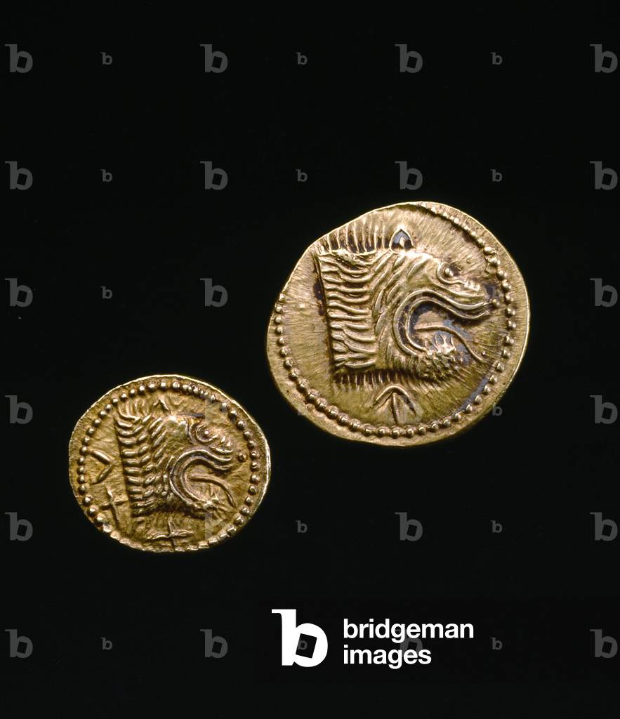 Etruscan civilization: “” two pieces aureus””” 5th century BC Provenance unknown Florence, Museo Archeologico, inv 36246 - Etruscan civilization: two aureus coins, 5th century BC. Unknown provenance. Museum of Archaeology, inv 36246, Florence, Italy