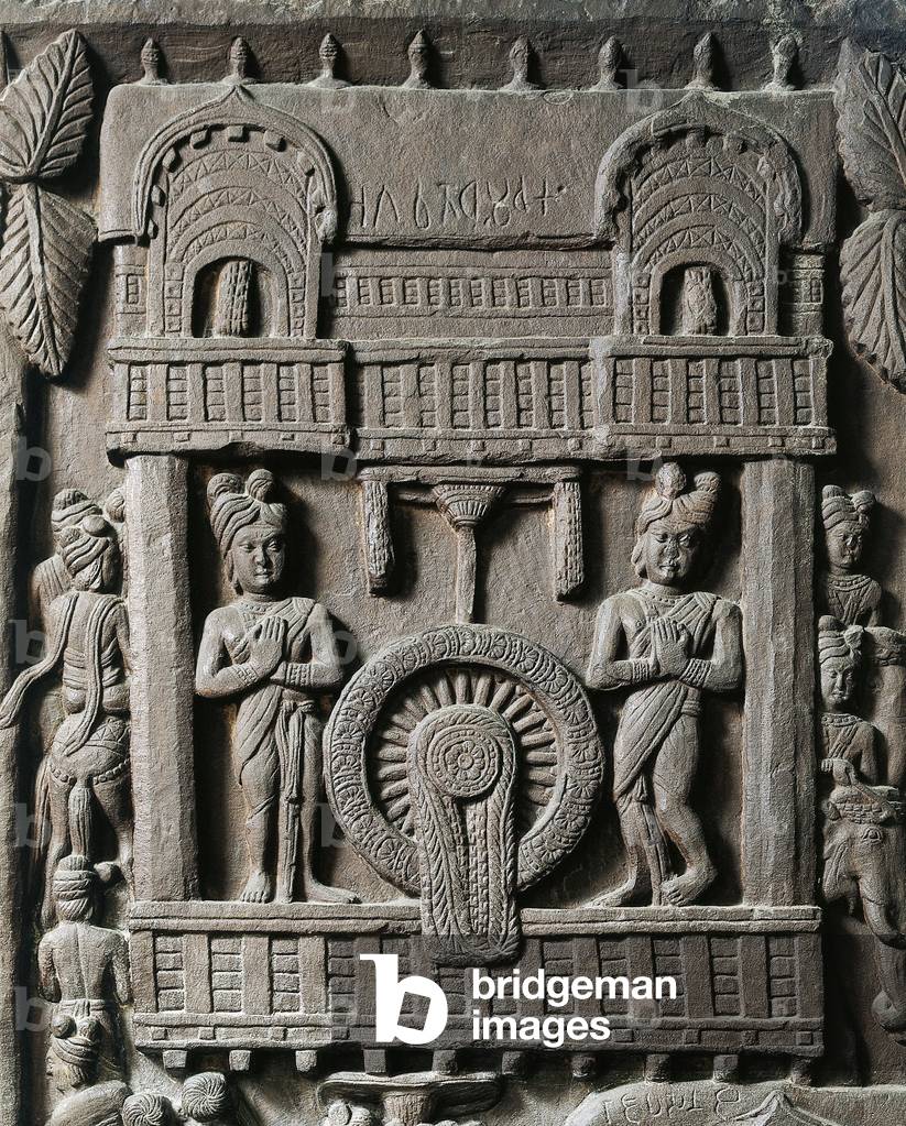 Indian art, Hinduism: low relief representing the last visit of King Prasenjit II to Gautama Buddha (Buddha). 2nd century BC. Kolkata, Indian Museum