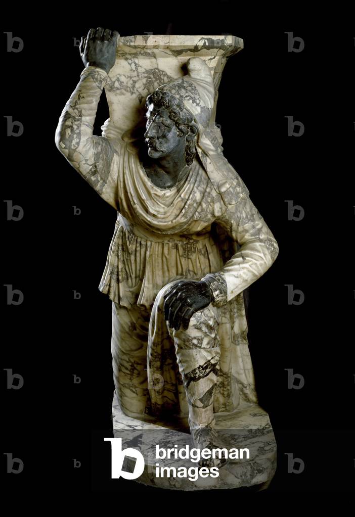 Persian kneeling. 170-180 (Marble sculpture)