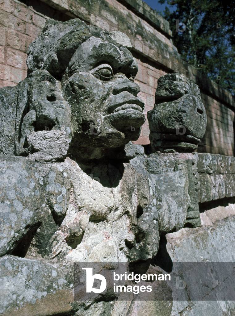 Steinskulpturen - Tempel 11