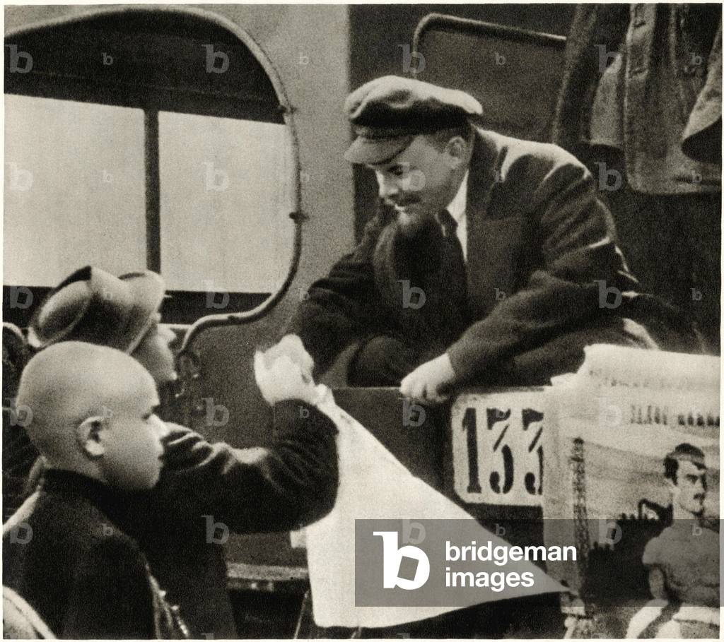 Lenin (Vladimir Ilyich Ulyanov said, 1870-1924) said goodbye to a soldier who participated in the parade in Red Square, Moscow, May 25, 1919 -