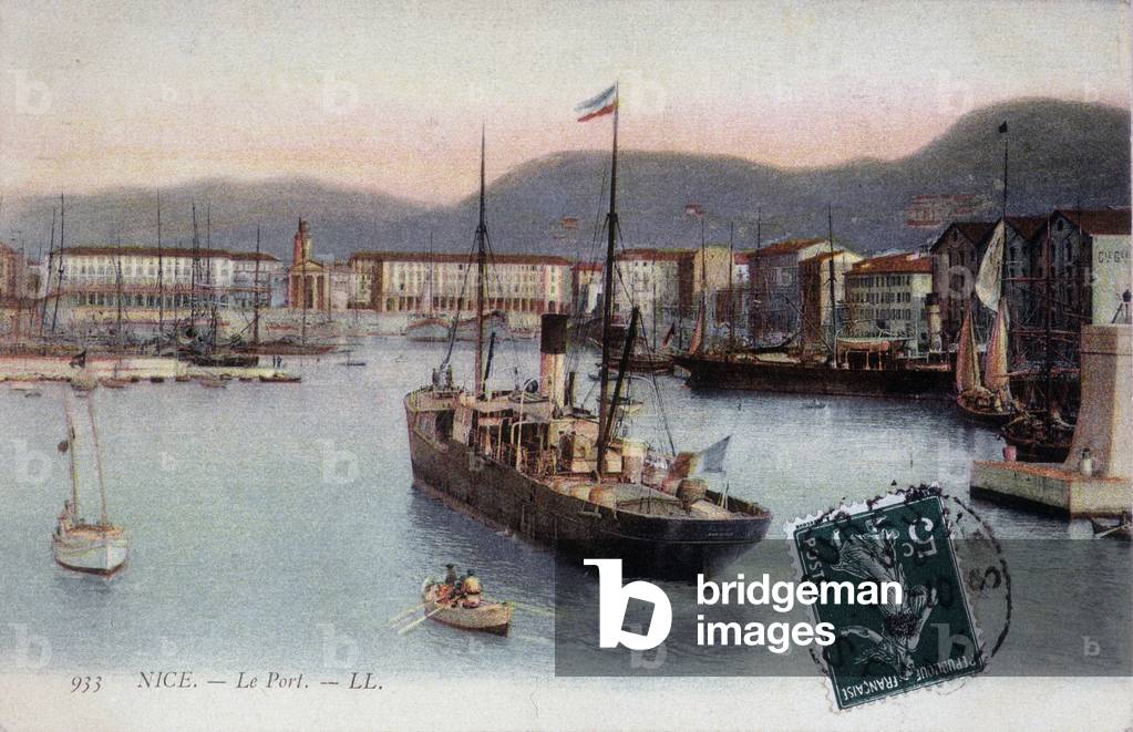 Postcard of the port of Nice. First half of the 20th century.