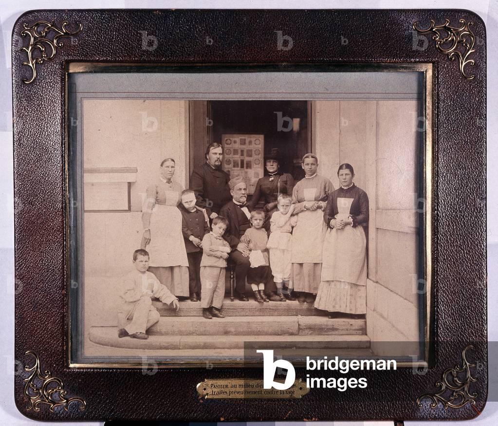 Pastor among English children treated preventive against rabies. Pastor Museum.