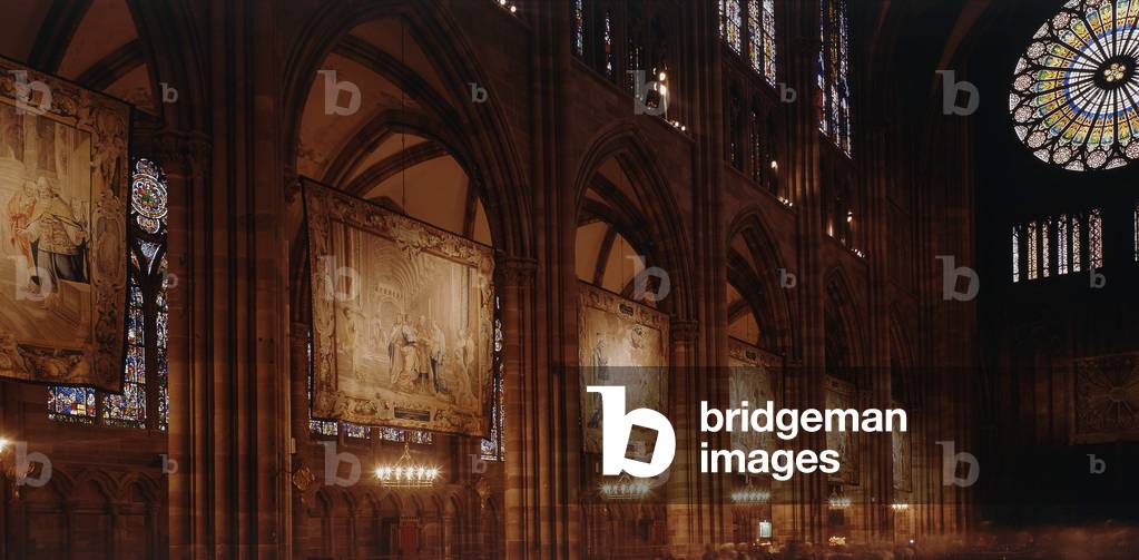 Cathedrale de Strasbourg: the nave and tapestries exhibited at the time of Advent illustrating the life of the Virgin. Bas Rhine (67).