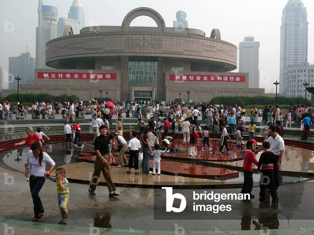 Shanghai, National Museum on People's Square. Photography, Leonard de Selva, China, 2006.