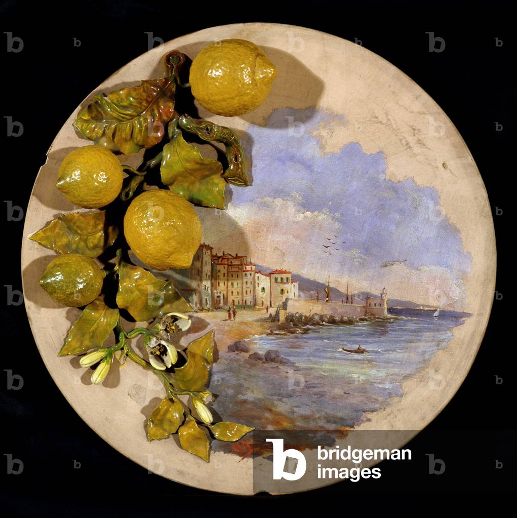 Ceramic dish (seaside and relief lemons), by Magnat fils - Musee de Prehistoire regionale de Menton