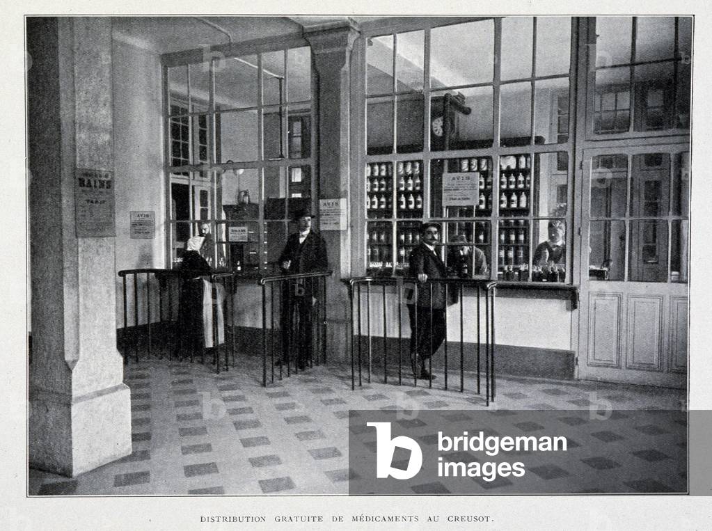 All'interno dell'infermeria, distribuzione gratuita di medicinali, «Les Etablissements Schneider - Economie so