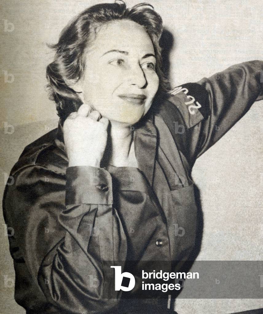 Violeta Casals (1916-1992), a Cuban actress, she entered the revolutionary army struggle under the Batista dictatorship. Photograph, in 