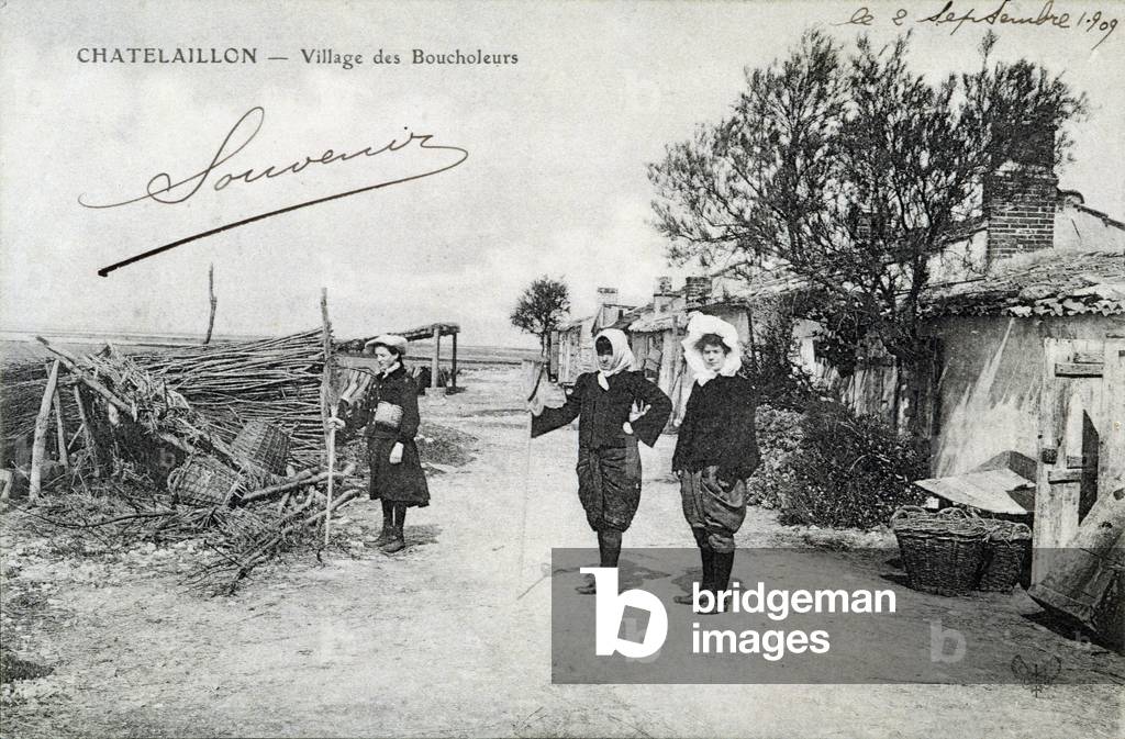 Chatelaillon, village of the boucholeurs (mussel fishers) - postcard, deb. 20th century