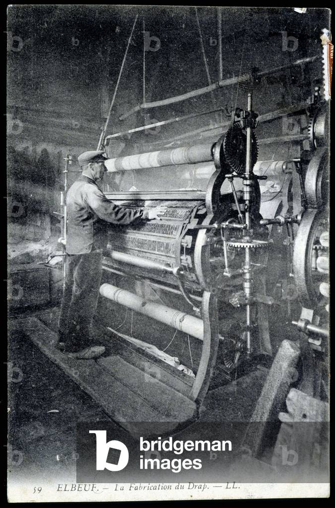 Postcard from the beginning of the 20th century. Normandy, Elbeuf: The manufacture of the sheet.