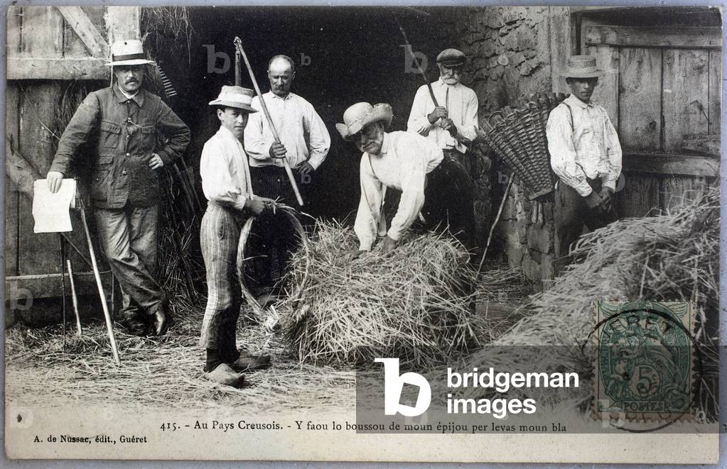 In the Creusois country. Agricultural workers. Old postcard, early 20th century photography, A. de Nussac, edition a Gueret.