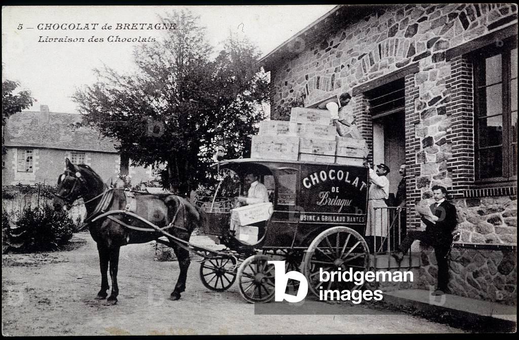 Chocolate delivery car in Brittany - postcard, deb 20th century