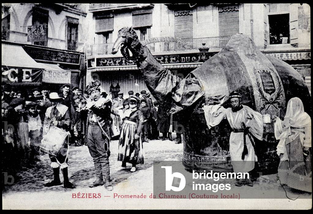 Beziers: camel walk through the streets of the city, local custom - postcard, early 20th century.