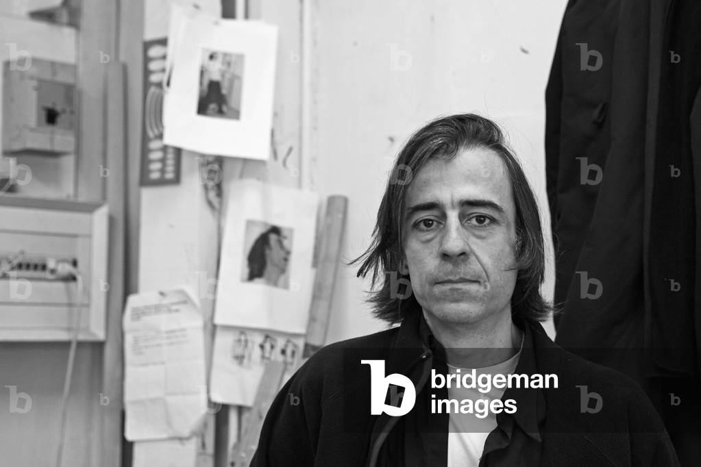 Portrait of Marcos Carrasquer, Spanish painter, in his workshop of the Pre Saint Gervais in 2007.