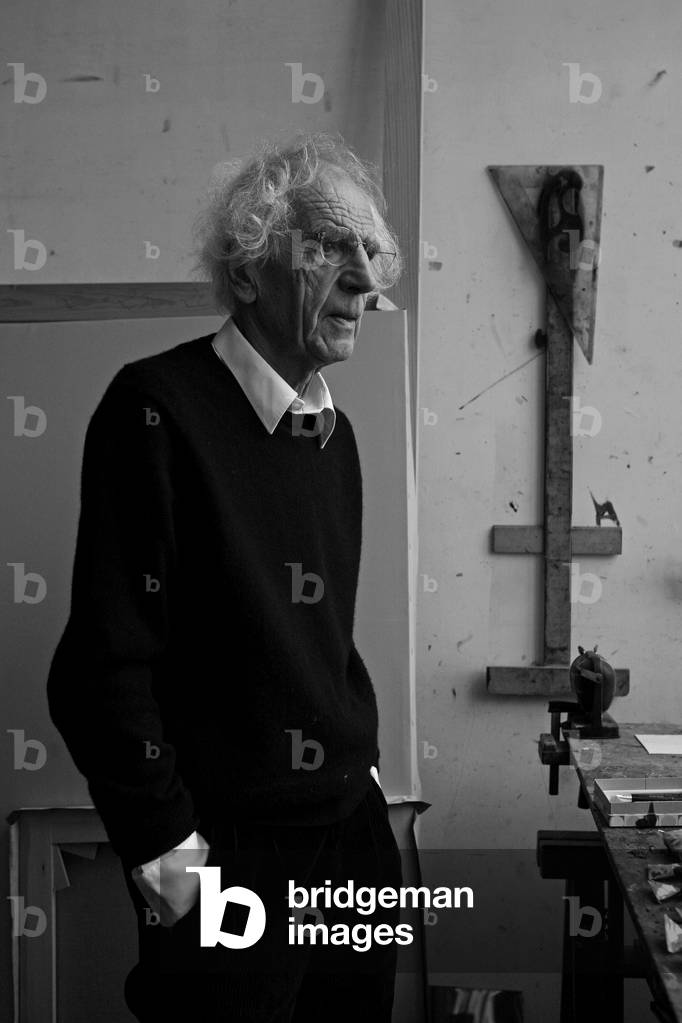 Portrait of Claude Weisbuch, French painter, in his studio in Paris in 2008.