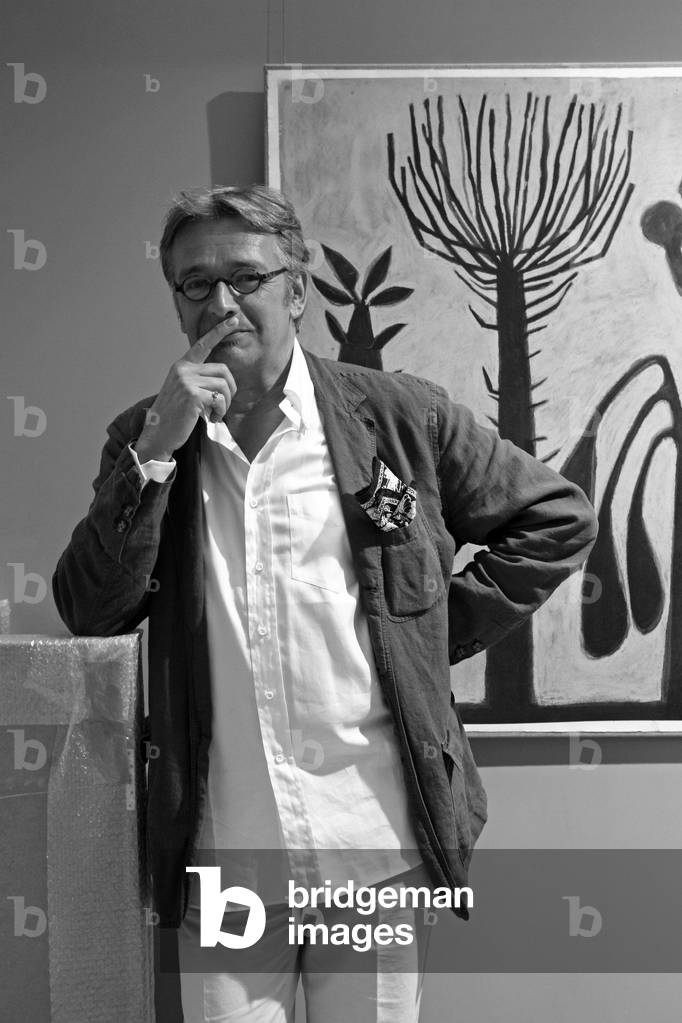 Portrait of Petrus De Man, Belgian painter. Opening of the exhibitions Petrus De Man and Histoire d'Elles. Galerie Polad-Hardouin (Polad Hardouin). Paris on 11 June 2009.
