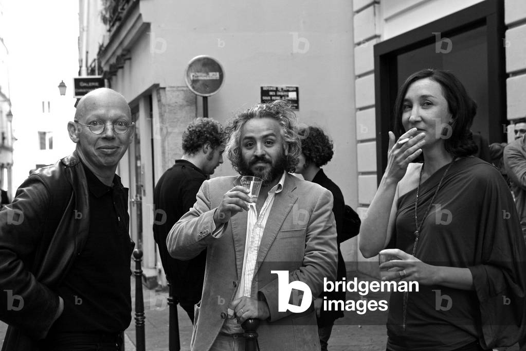 Vincent Corpet, French painter, Humberto Poblet-Bustamante (Poblete Bustamante), Chilean painter, Amelie Pironneau, gallery owner. Opening of the exhibitions Petrus De Man and Histoire d'Elles. Galerie Polad-Hardouin (Polad Hardouin). Paris on 11 June 2009.