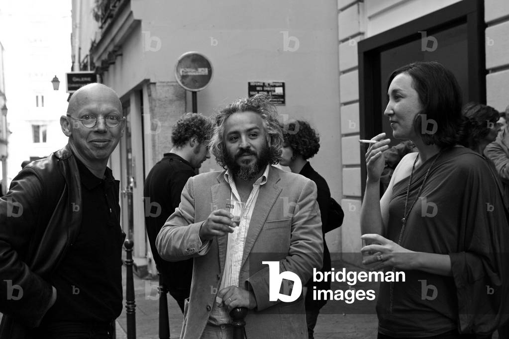 Vincent Corpet, French painter, Humberto Poblet-Bustamante (Poblete Bustamante), Chilean painter, Amelie Pironneau, gallery owner. Opening of the exhibitions Petrus De Man and Histoire d'Elles. Galerie Polad-Hardouin (Polad Hardouin). Paris on 11 June 2009.