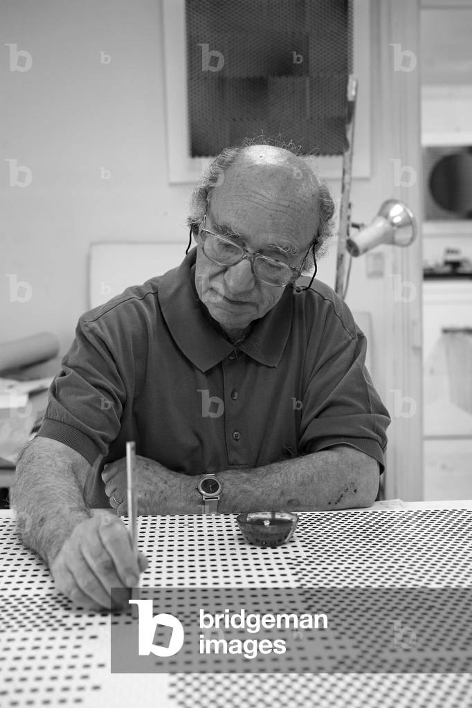Portrait of Antonio Asis, Argentine artist, in his studio in Paris on June 18, 2009.