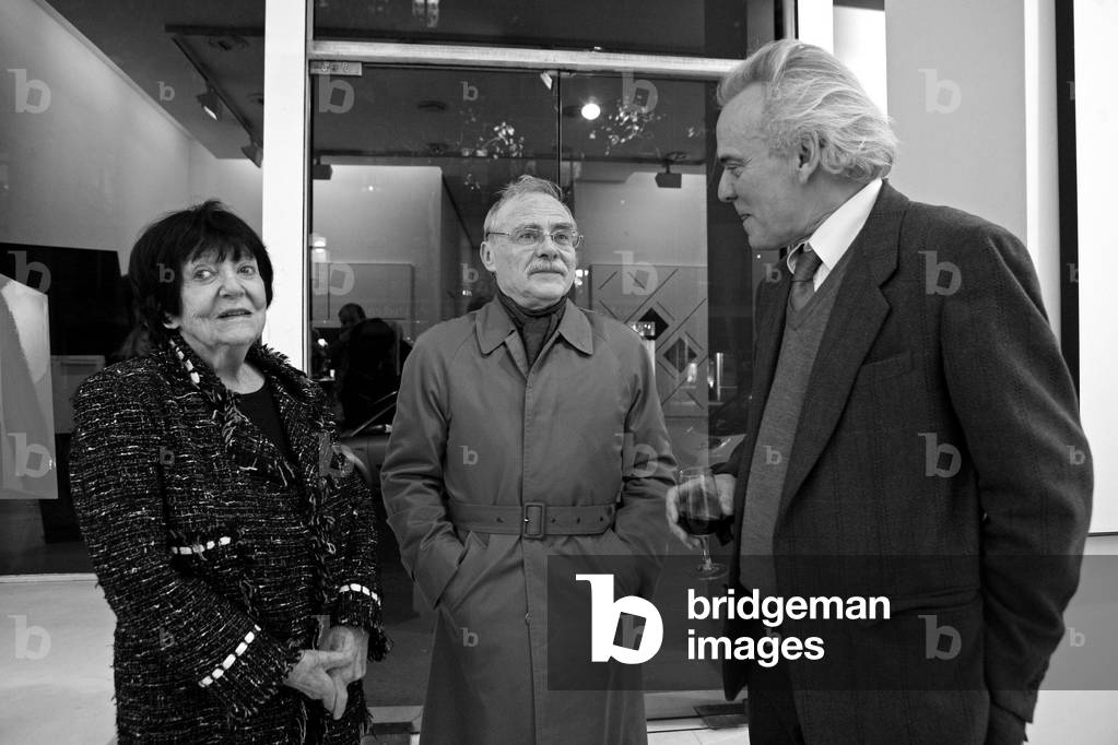 Denise Rene, gallery owner, Serge Fauchereau, French art historian, Emmanuel, French artist. Opening of the exhibition Portrait de phase, by Genevieve Claisse. Galerie Denise Rene Rive Gauche, in Paris on November 20, 2008.