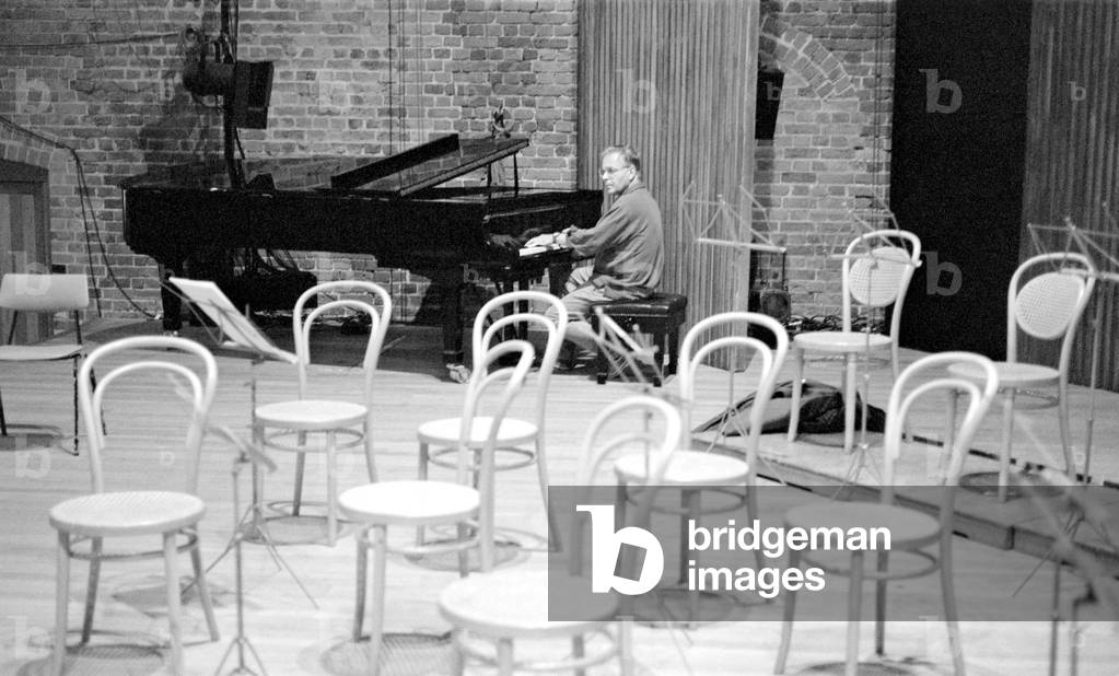 Stephen Kovacevich at piano, 1997
