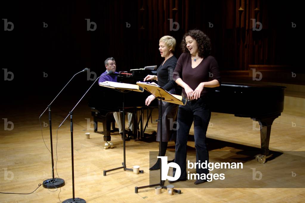 Sopranos Barbara Bonney (left)