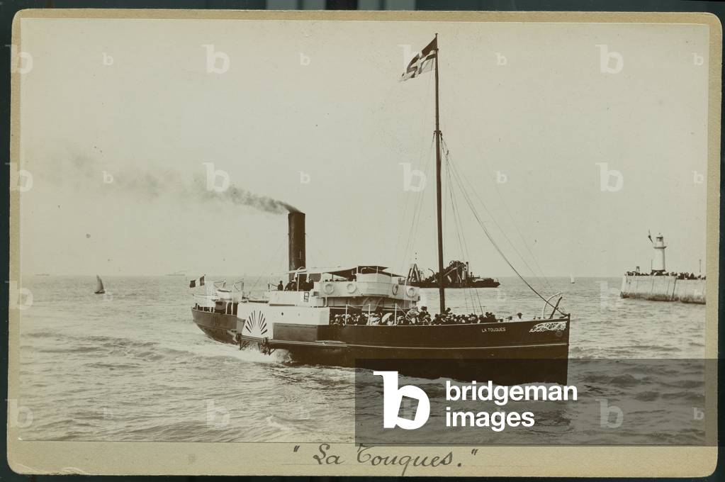 France, Lower Normandy, Calvados (14), Trouville: the boat La Touques returns to Trouville, 1890