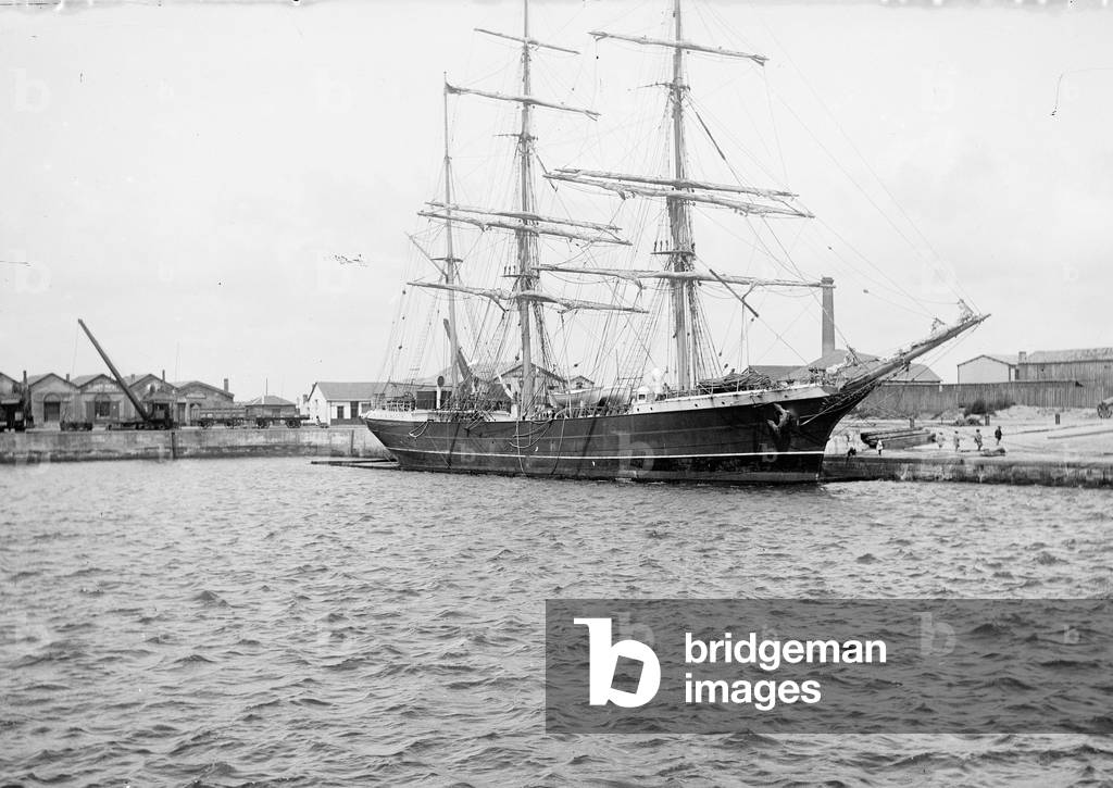 France, Pays de la Loire, Vendee (85), Les Sables-d'Olonnes: a 3-mats at the dock along the naval workshops, 1905