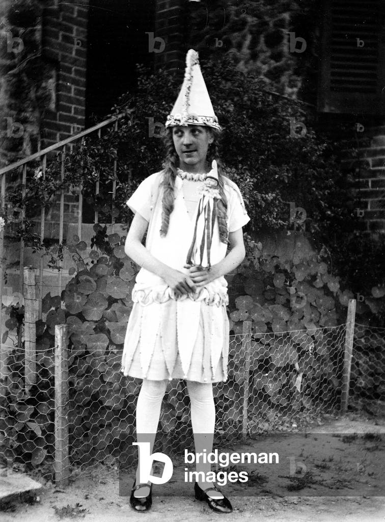 France: girl deguisee in fee, 1900