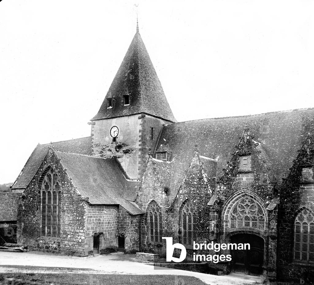 France, Brittany, Morbihan (56), Rochefort-en-Terre (rock-fort): church of Notre Dame de la Tronchaye, 1900