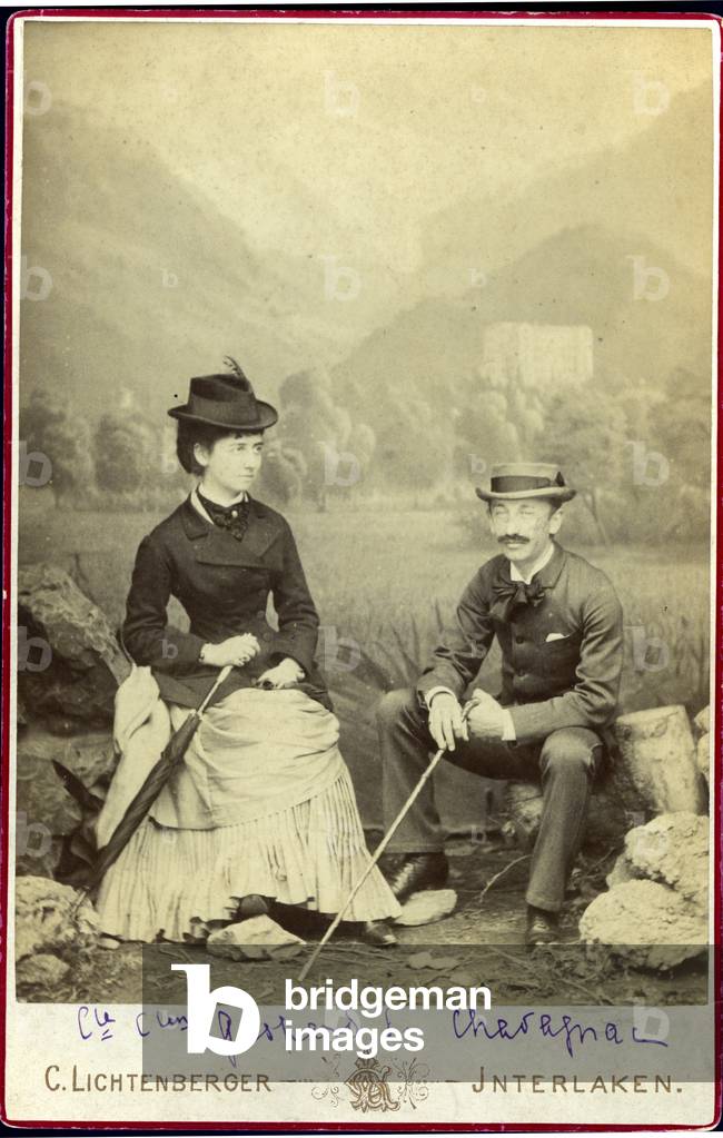 Bild von Fotografie "Interlaken: Graf und Gräfin Gaspard de Chavagnac posieren im Studio" 1880