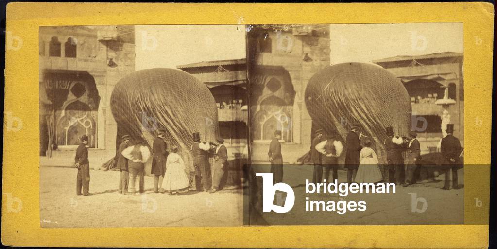 France, Ile-de-France, Paris (75): During an exhibition, launch of a ball at a party, 1860
