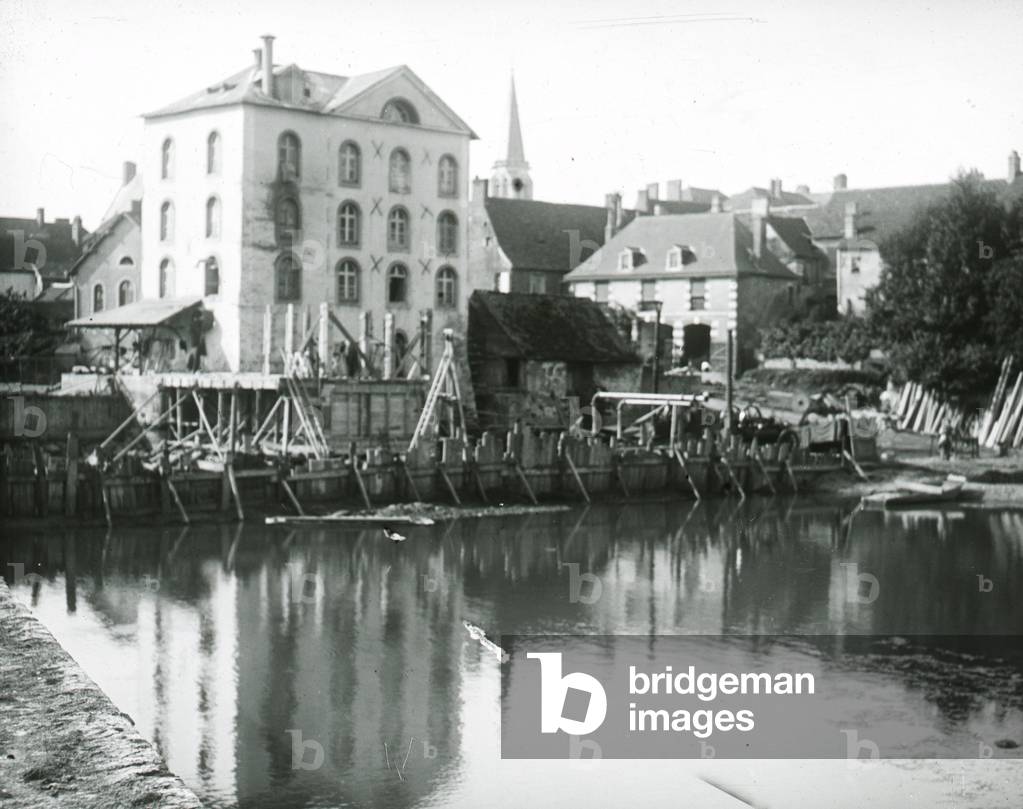 France, Pays de la Loire, Sarthe (72), La Suze-sur-Sarthe: Works on the mill of la Suze sur Sarthe, 1895