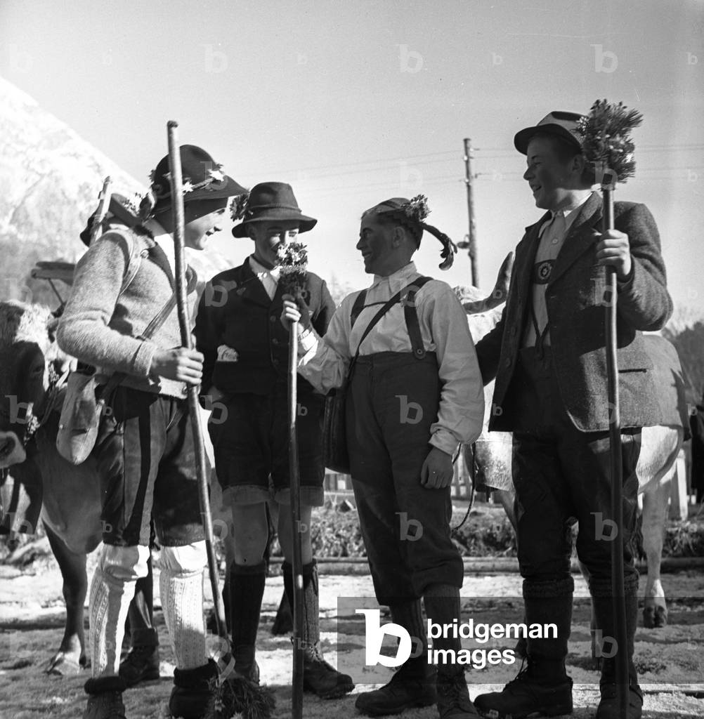 Tyrol, Innsbruck: Young people in the mountains, 1937